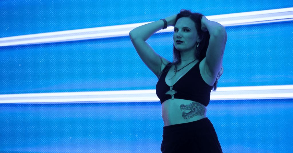 Roxy Nox & Purple Palms Unleash an Unstoppable Bass House Moment with “Power Makes Me Sweat”